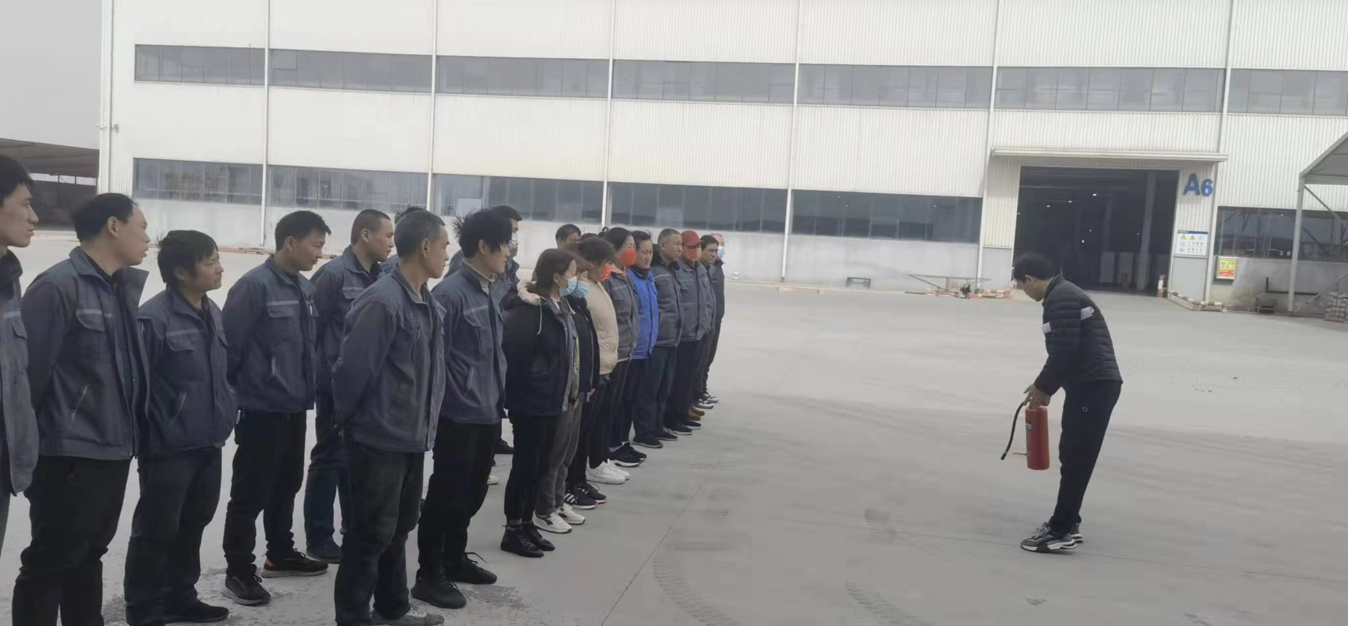 開展消防演練，提升員工應(yīng)急能力(圖2)